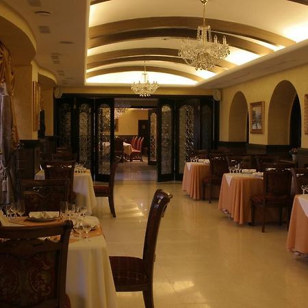 Merey Hotel Karagandy Exterior foto