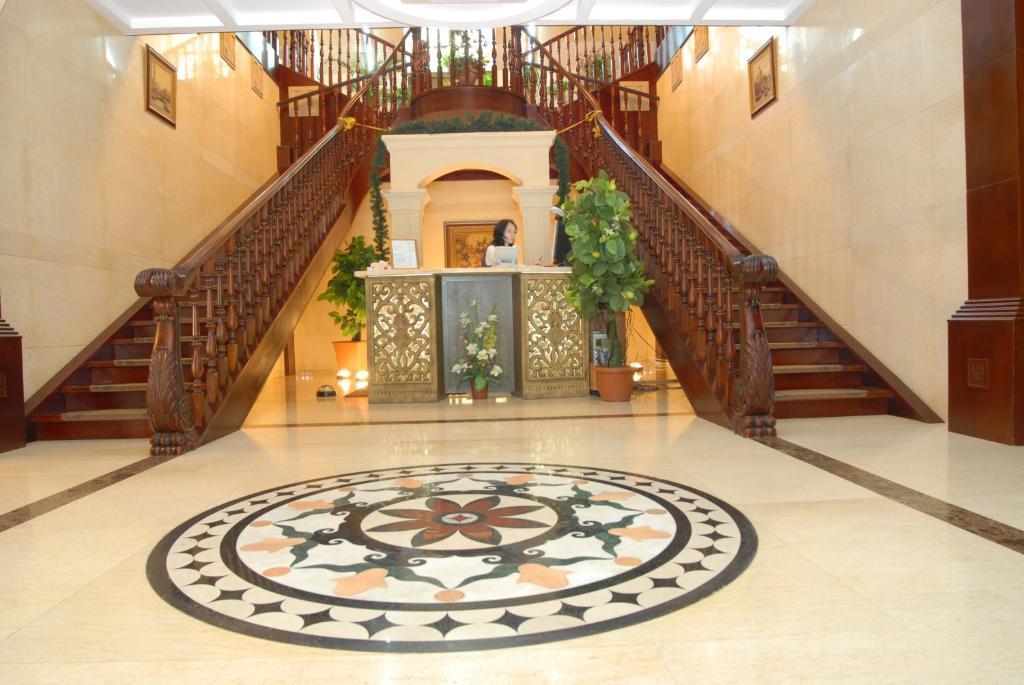 Merey Hotel Karagandy Exterior foto