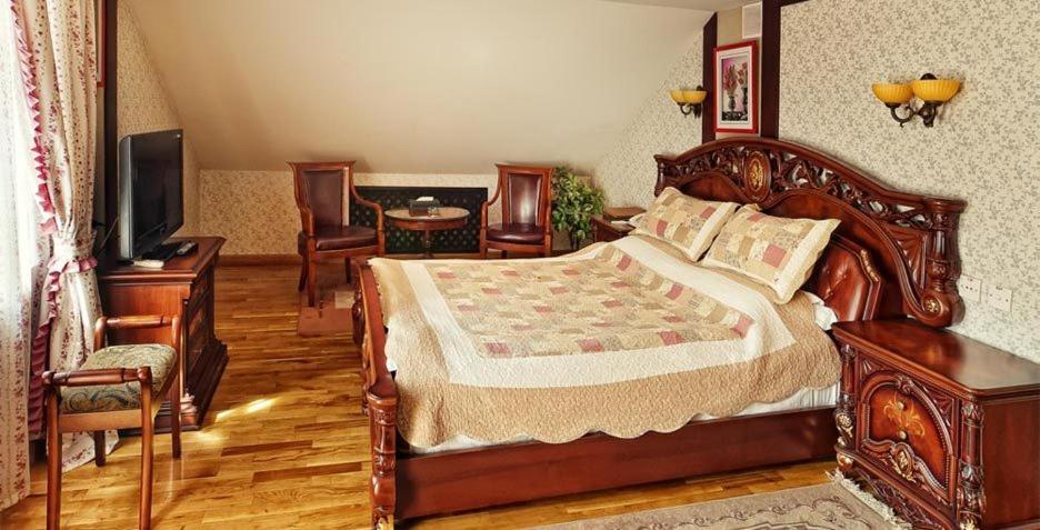 Merey Hotel Karagandy Cameră foto